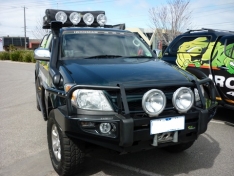 Commercial Deluxe Bull Bar to suit Toyota Hilux 2005-2011