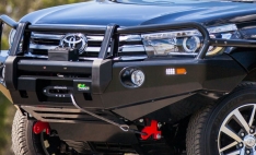 Deluxe Commerical Bull Bar to suit Toyota Hilux Revo 2015 to 4/2018 (Suits Wide Body Models Only – Hi-Rider 4×2/Dual Cab 4×4/Extra Cab 4×4 Workmate SR and SR5)
